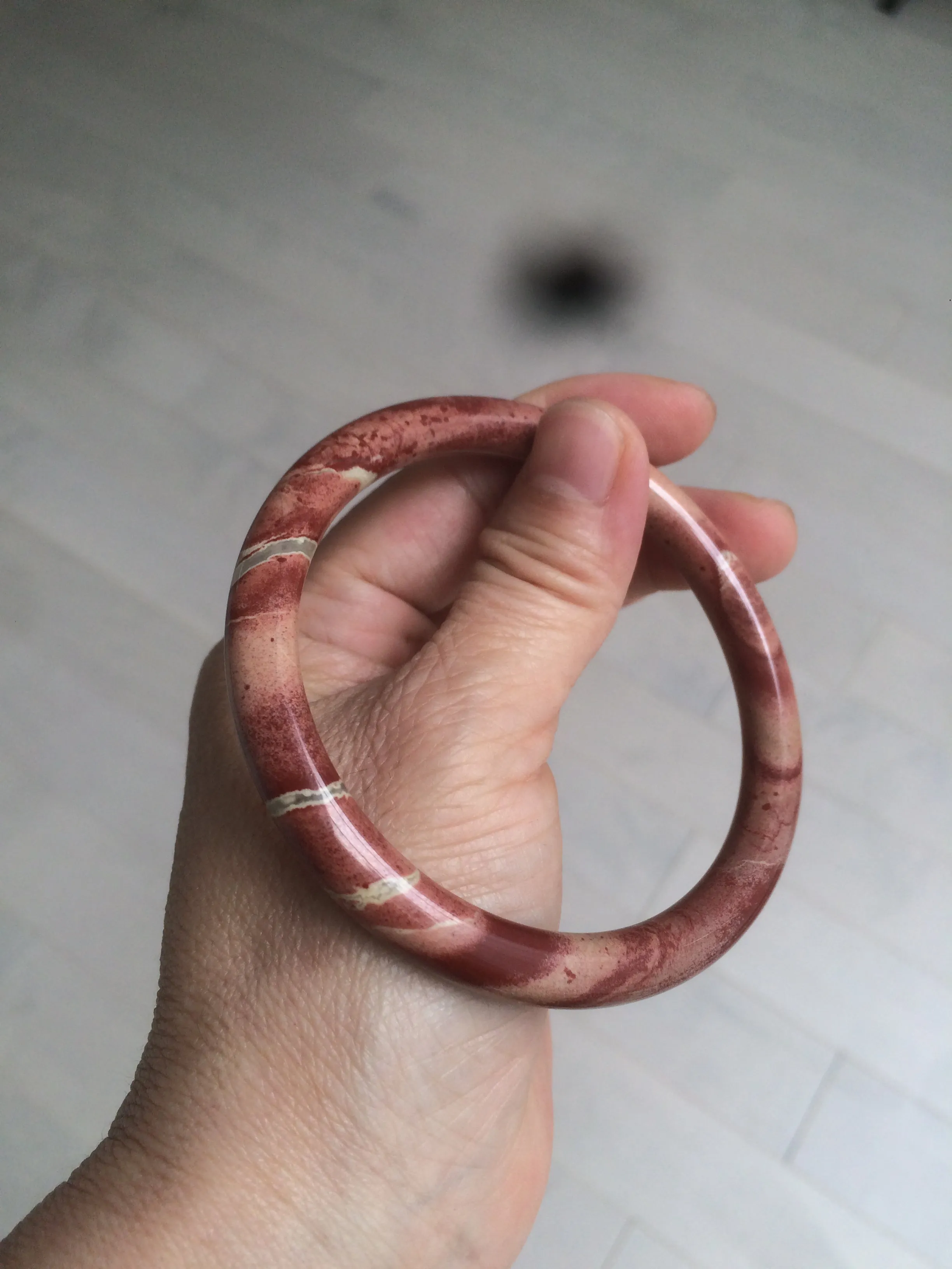 61.2mm 100% natural red/pink slim round cut red jasper stone bangle XY88