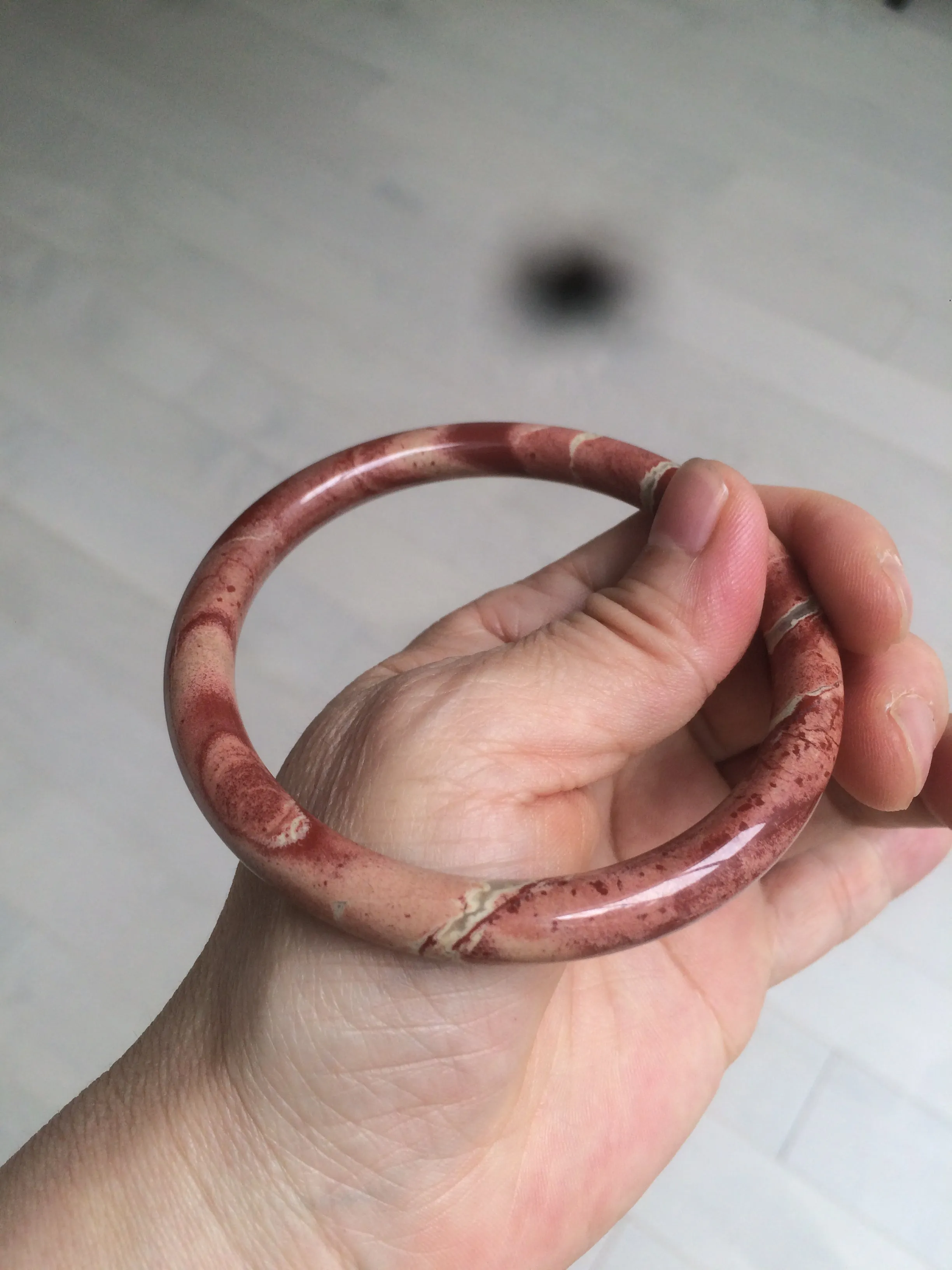 61.2mm 100% natural red/pink slim round cut red jasper stone bangle XY88