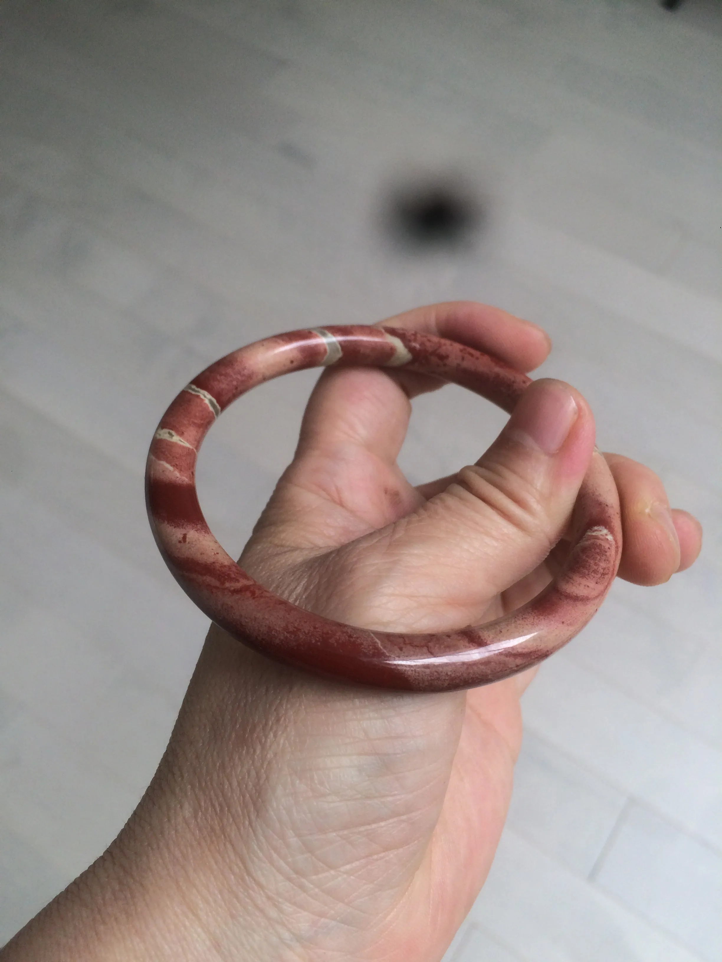 61.2mm 100% natural red/pink slim round cut red jasper stone bangle XY88