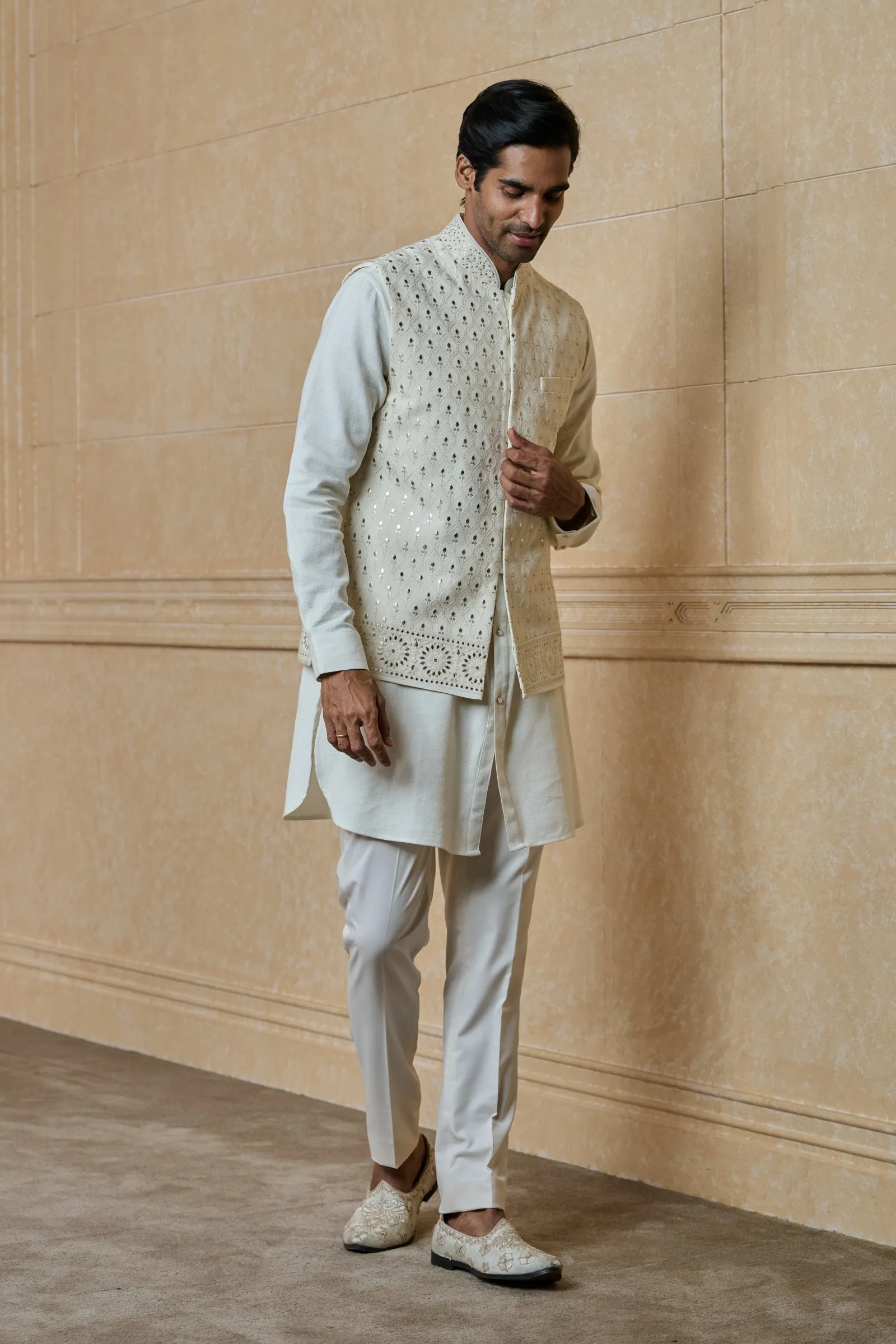 All Over Embroidered Kurta Bundi Set