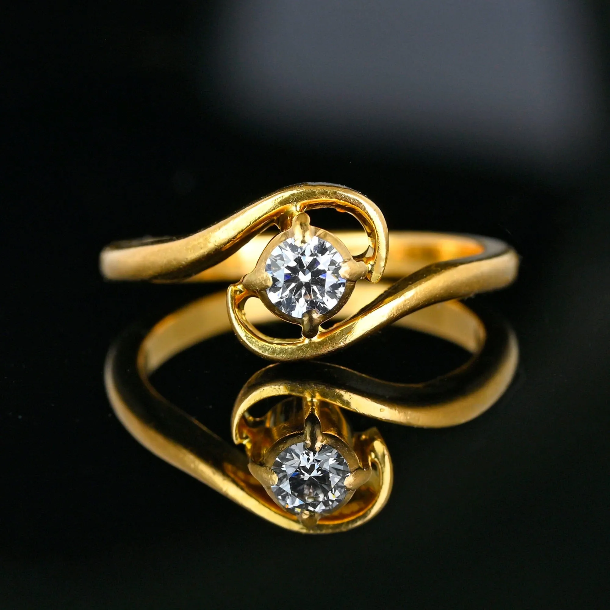 Antique 18K Gold Bypass Collet Set Diamond Solitaire Ring