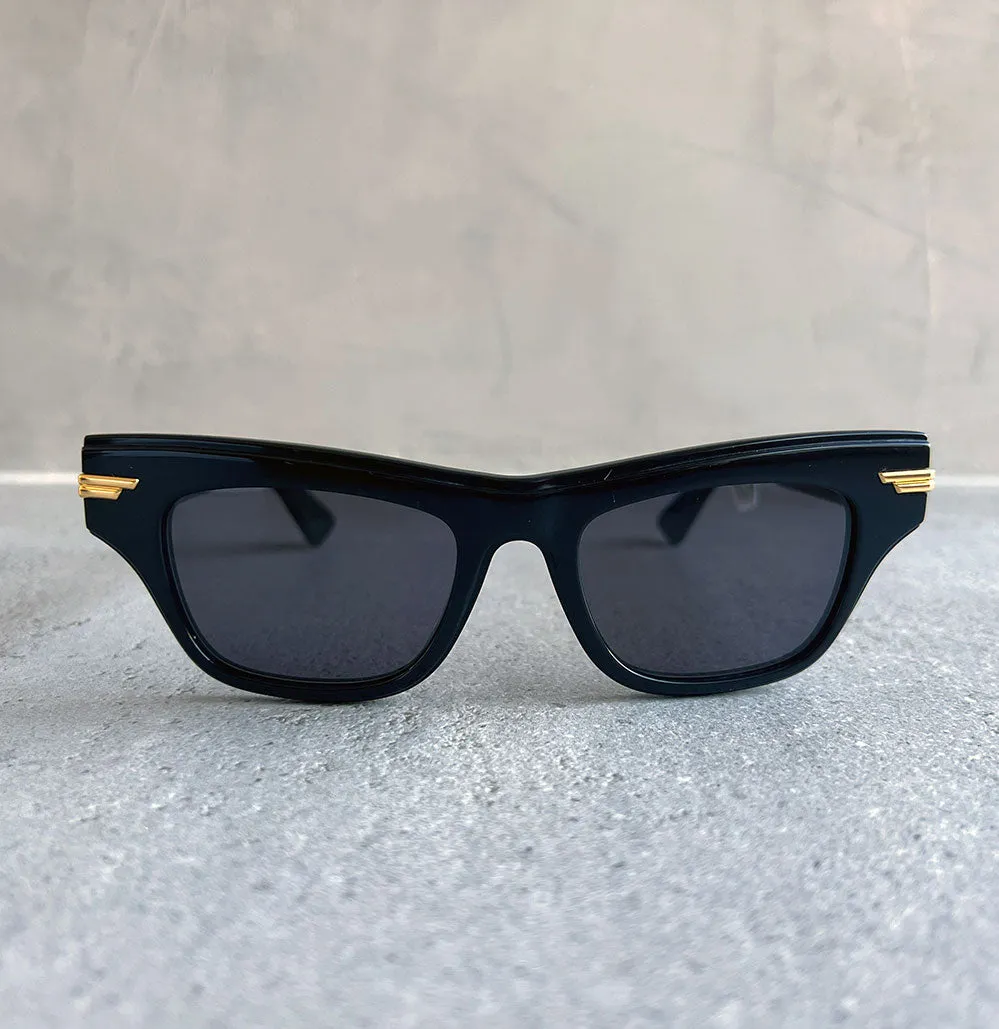 BV 1122 Sunglasses, Black (G)