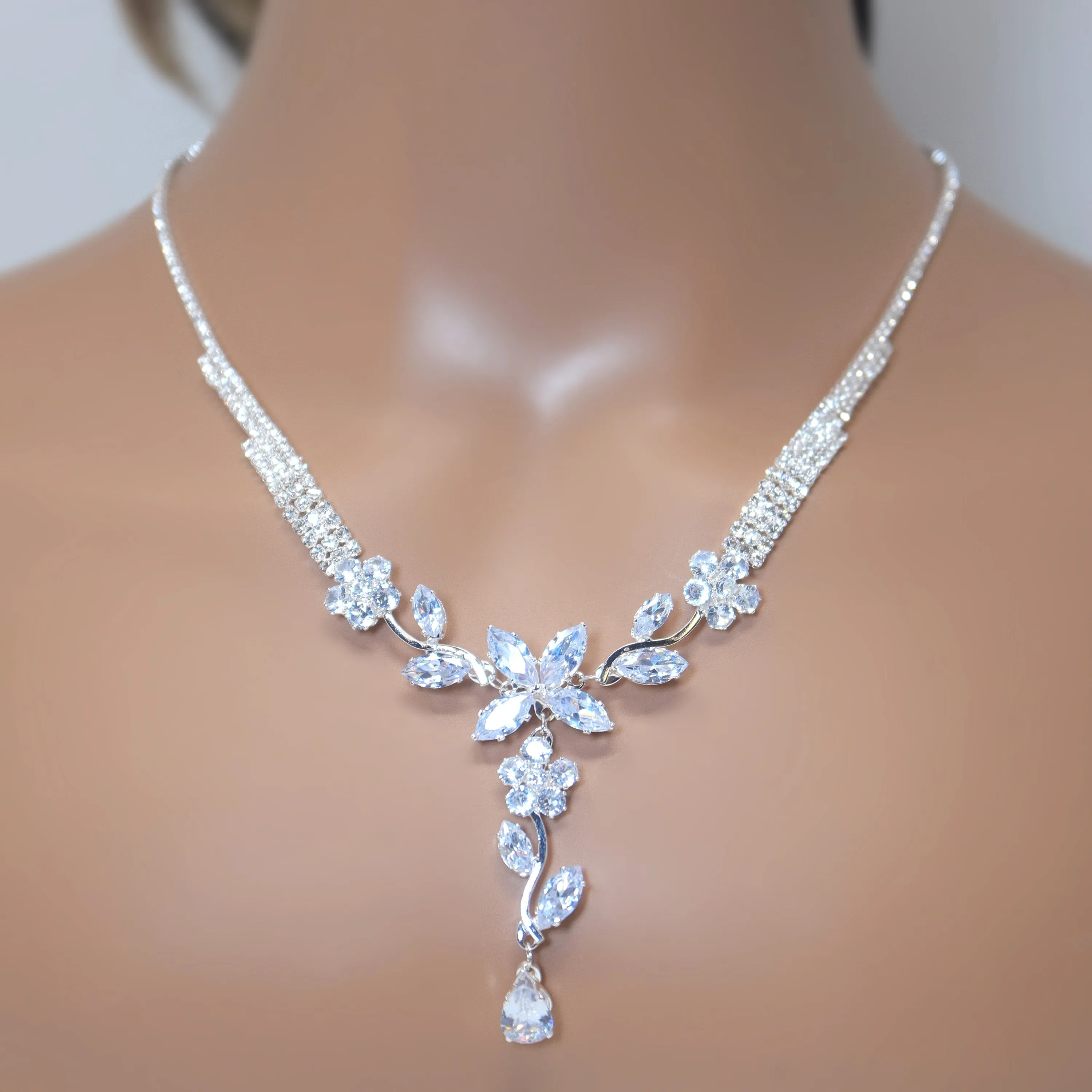 Captivating Swarovski Crystal Vine Leaves Drop Necklace and Earrings Set, Long Bridal Jewelry, Statement Earrings Cz Necklace Set.