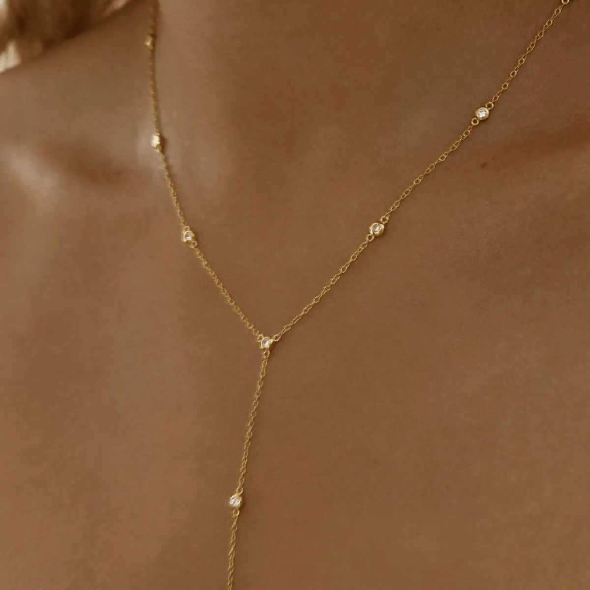 Drop Chain Necklace with Zirconias