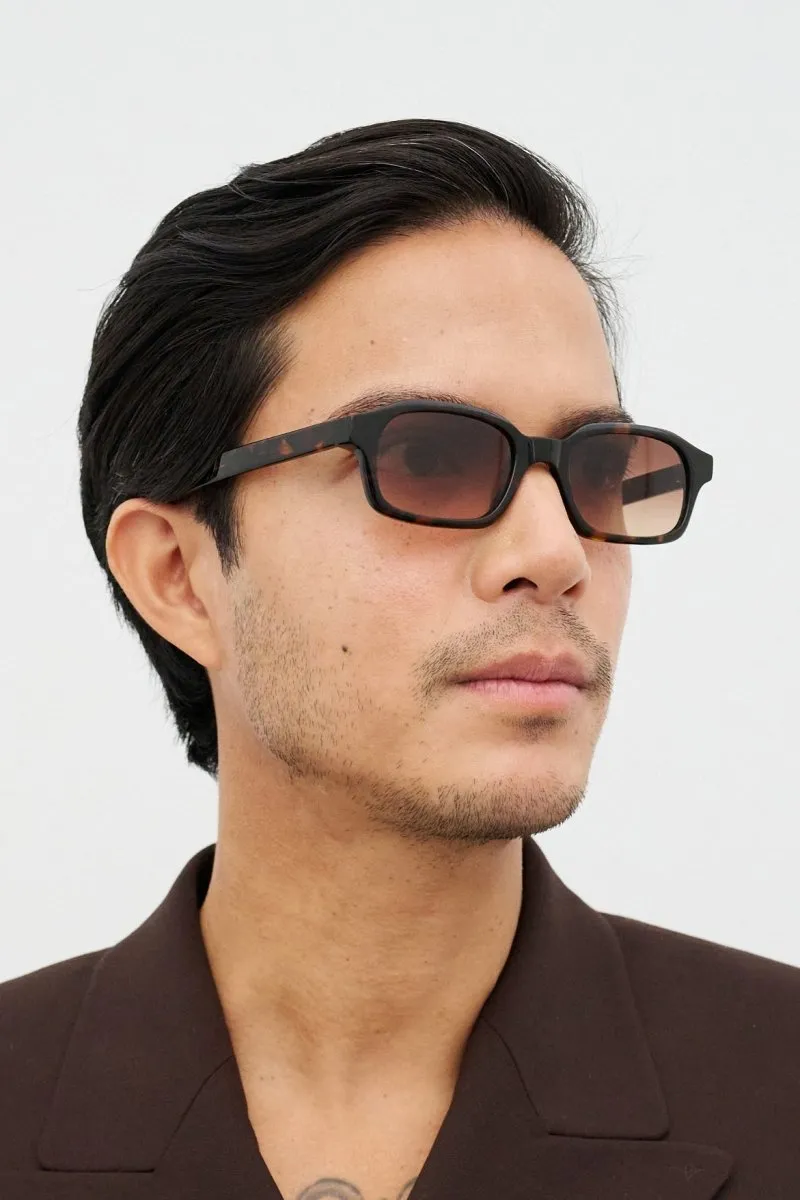 FLATLIST HANKY Dark Tortoise / Brown Gradient sunglasses