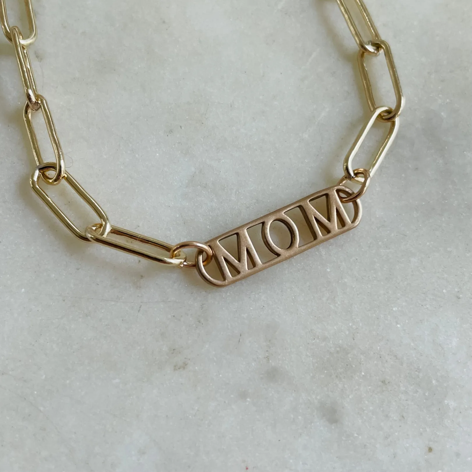 MOM PENDANT