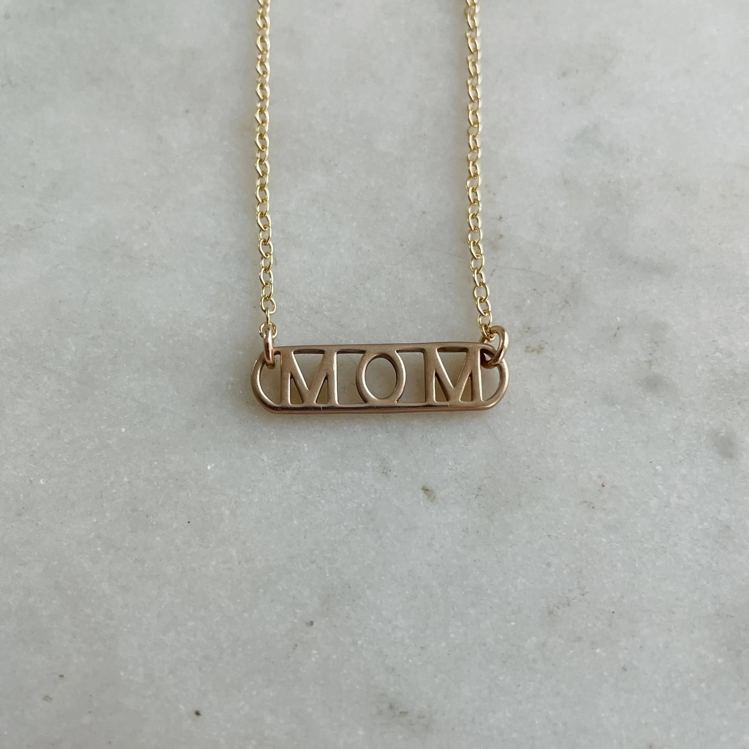 MOM PENDANT