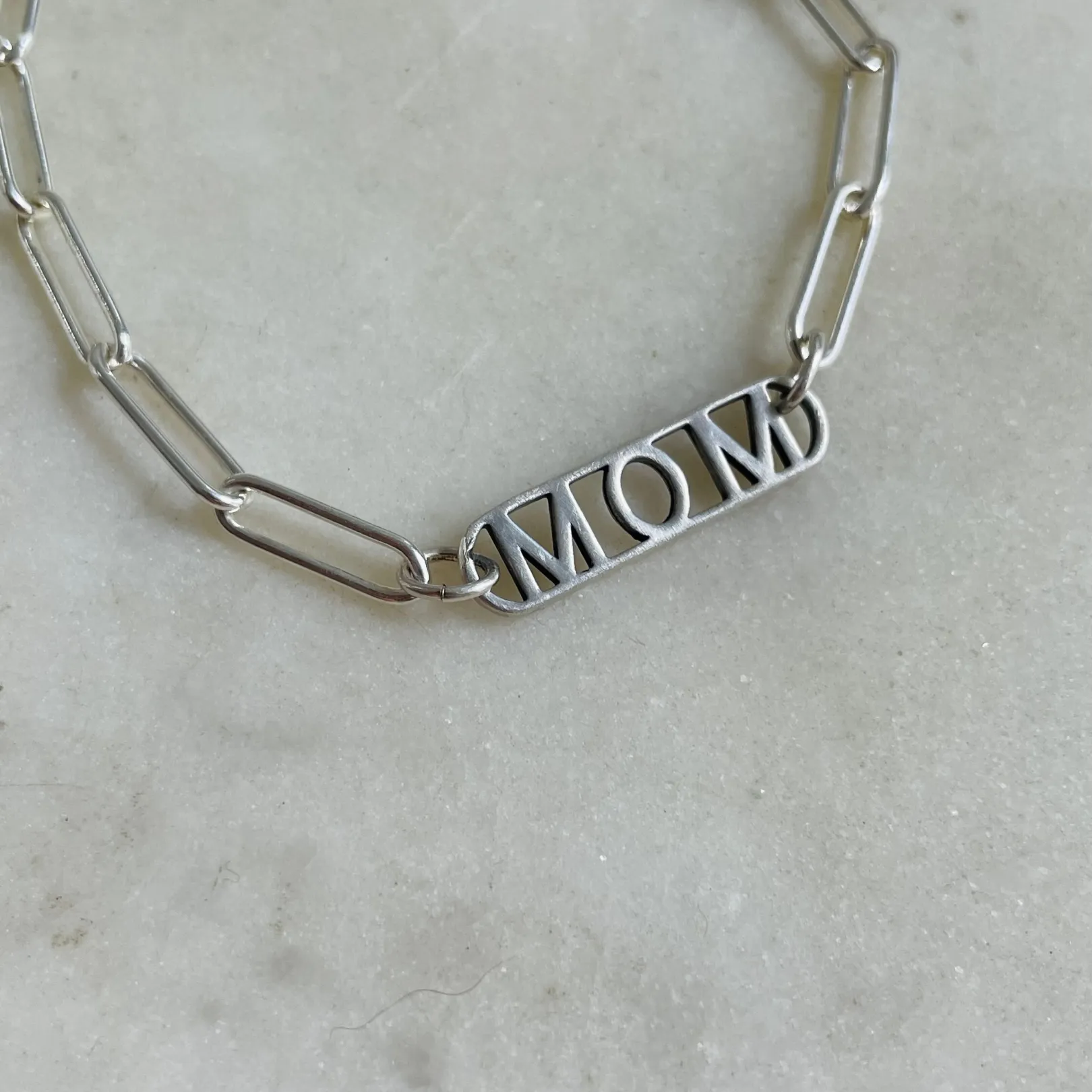 MOM PENDANT