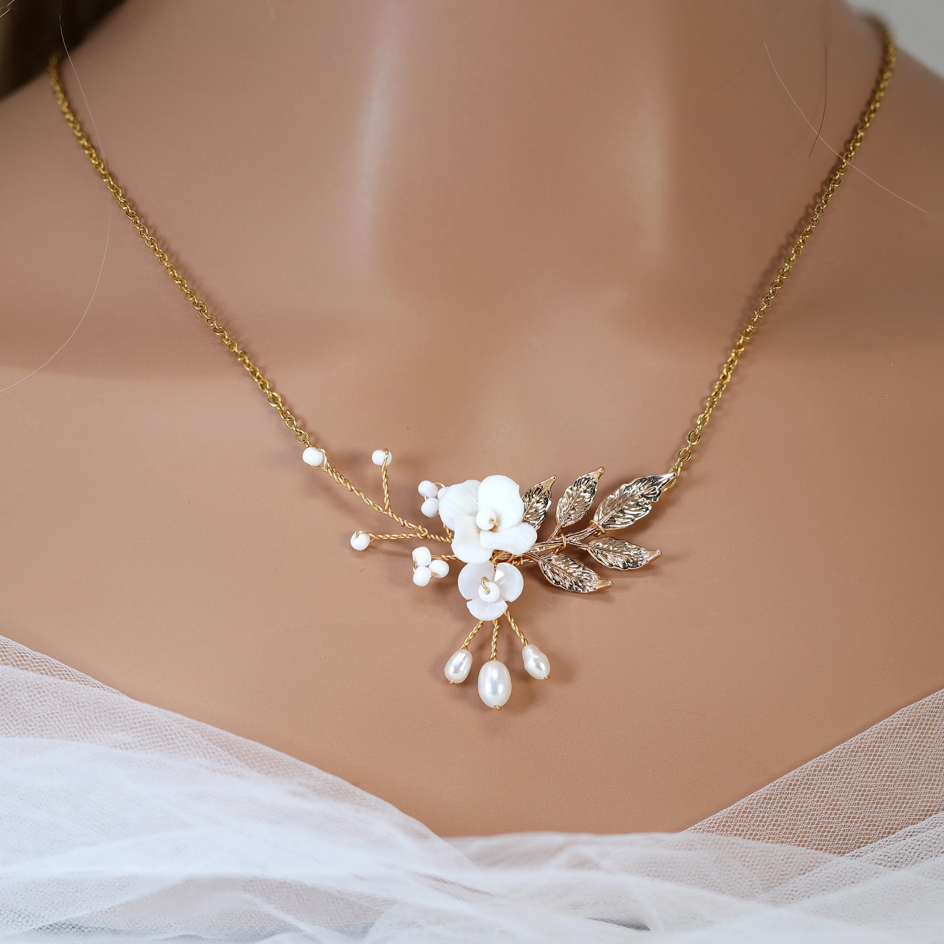 Natural Cultured Freshwater Pearl White Flower Necklace Set, Long Bridal Jewelry Pearl Bridal Earrings and Necklace Statement Earrings