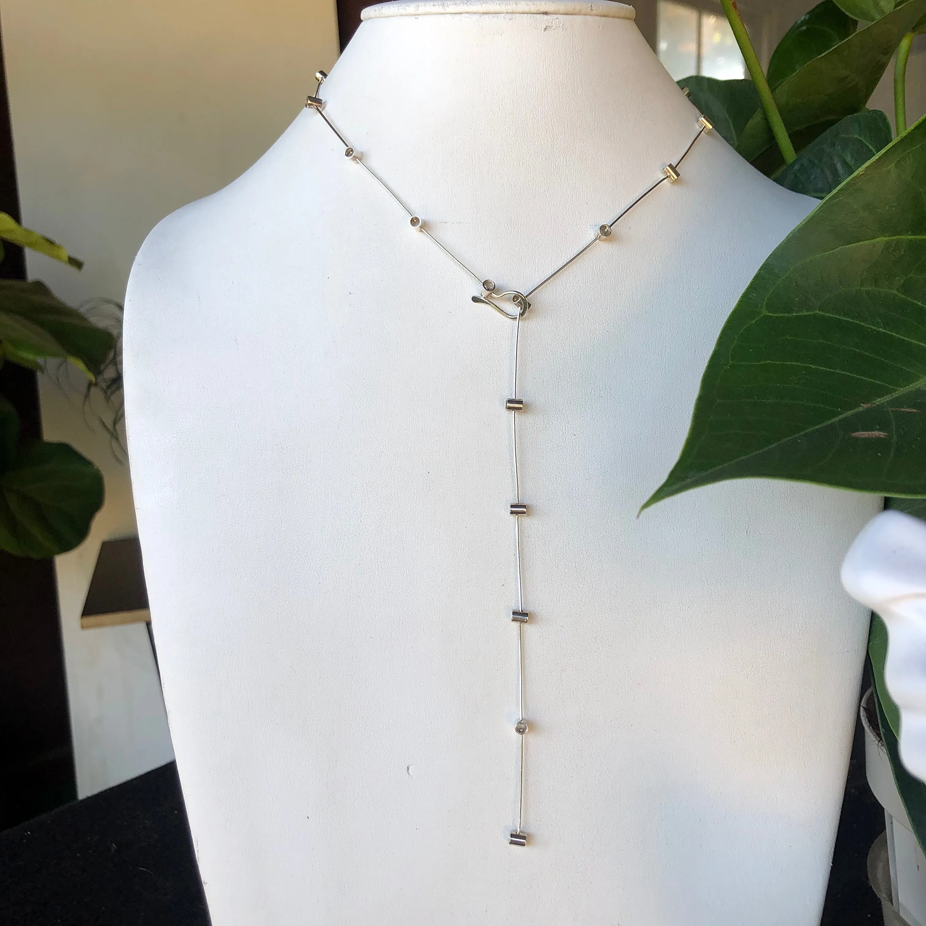 Pivot Necklace