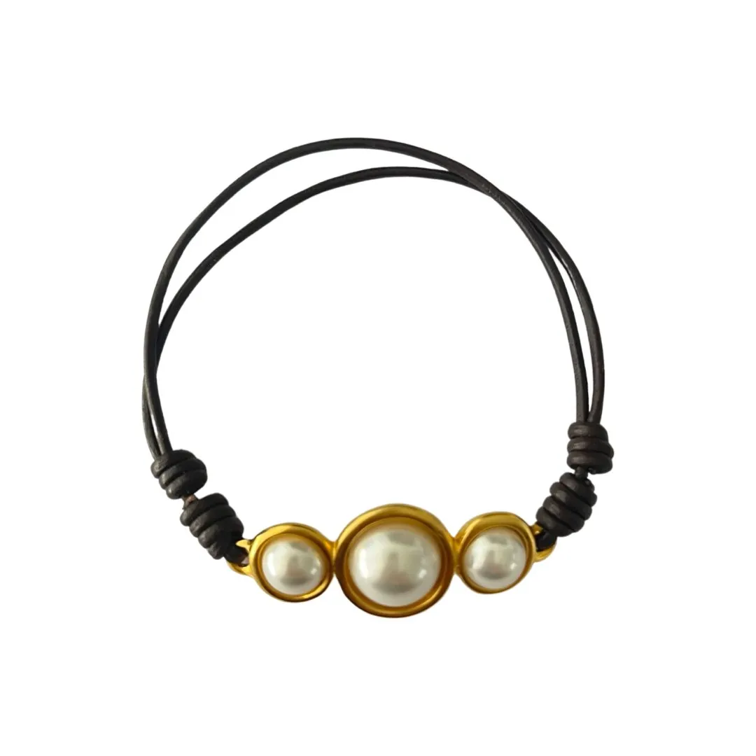 TRA-LA-RA PERLADA PEARLS LEATHER BRACELET