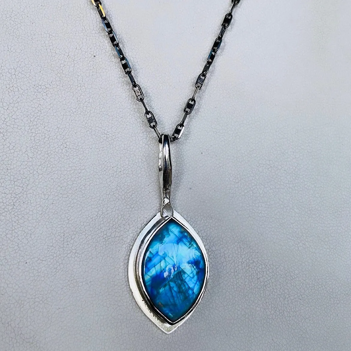 Vertical Eye rainbow moonstone necklace