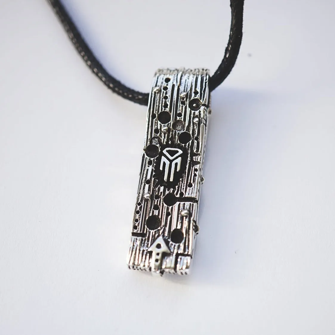 WUNJO | rune silver pendant